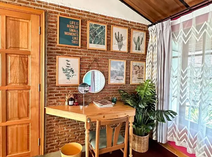 T-house Bkk 2floors Near Bts With Swimming Pool And Free Wifi ゲストハウス 4*