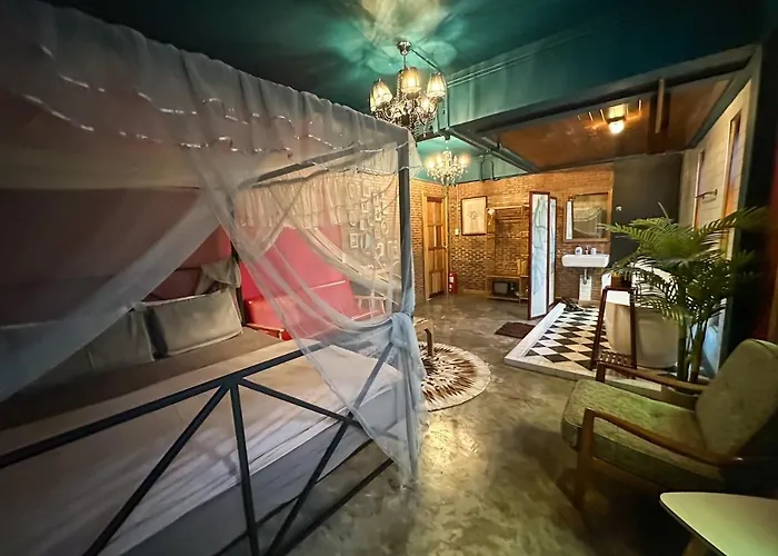 T-house Bkk 2floors Near Bts With Swimming Pool And Free Wifi 4*