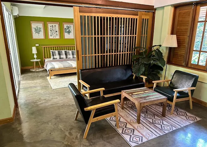 T-house Bkk 2floors Near Bts With Swimming Pool And Free Wifi ゲストハウス 4*