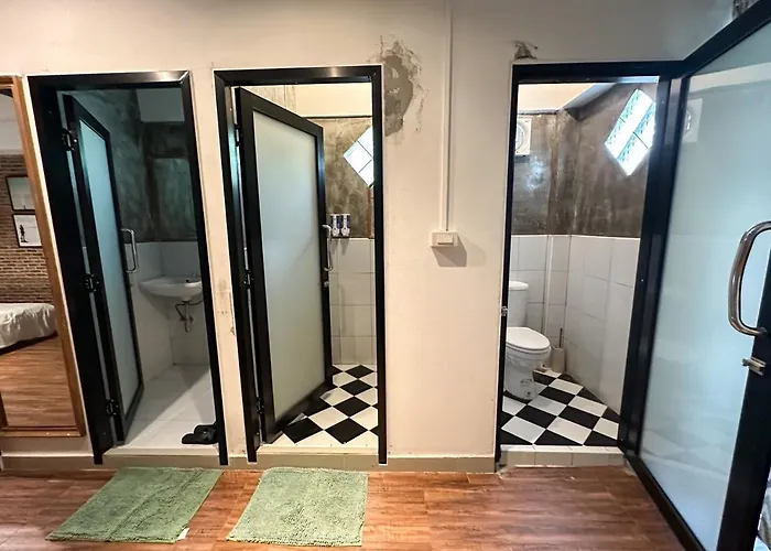 T-house Bkk 2floors Near Bts With Swimming Pool And Free Wifi 4*