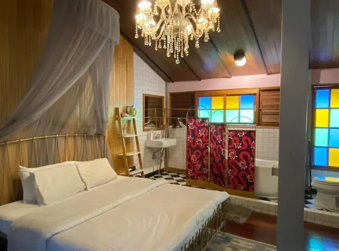 T-house Bkk 2floors Near Bts With Swimming Pool And Free Wifi 4* バンコク都