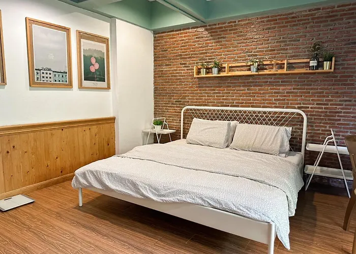 T-house Bkk 2floors Near Bts With Swimming Pool And Free Wifi 4*