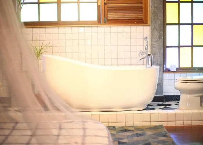 T-house Bkk 2floors Near Bts With Swimming Pool And Free Wifi 4* バンコク都