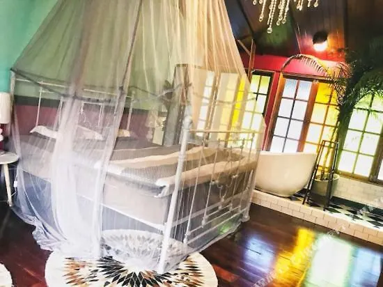 T-house Bkk 2floors Near Bts With Swimming Pool And Free Wifi