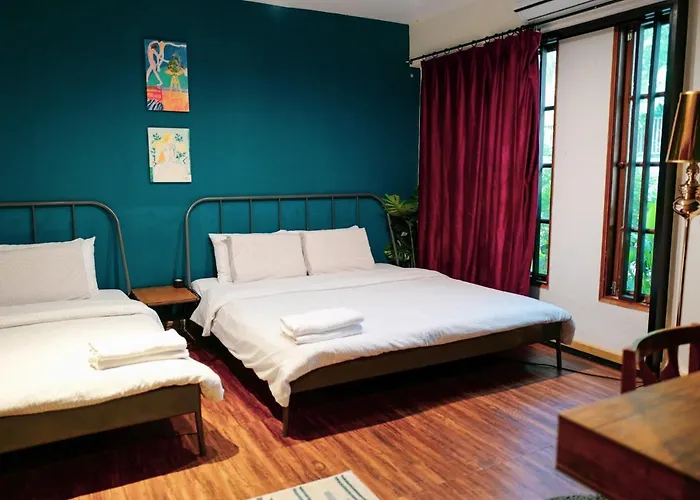 ゲストハウス T-house Bkk 2floors Near Bts With Swimming Pool And Free Wifi バンコク都