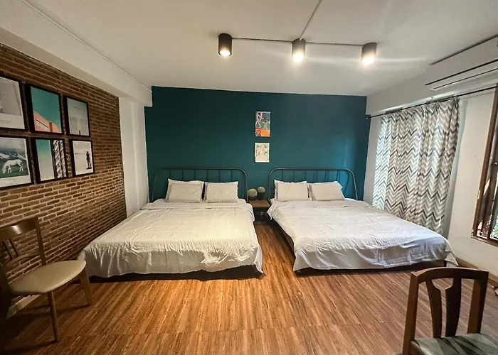 ゲストハウス T-house Bkk 2floors Near Bts With Swimming Pool And Free Wifi