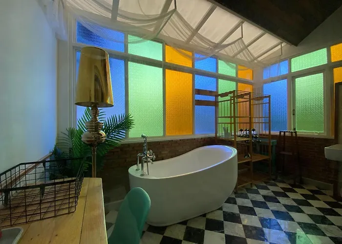 T-house Bkk 2floors Near Bts With Swimming Pool And Free Wifi ゲストハウス 4*